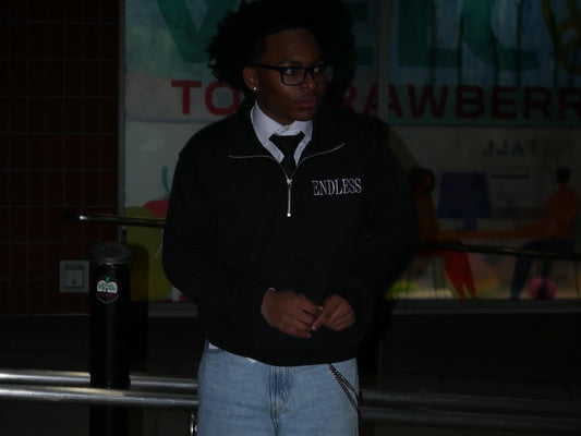 BASIC "BLACK"
QUARTER ZIP